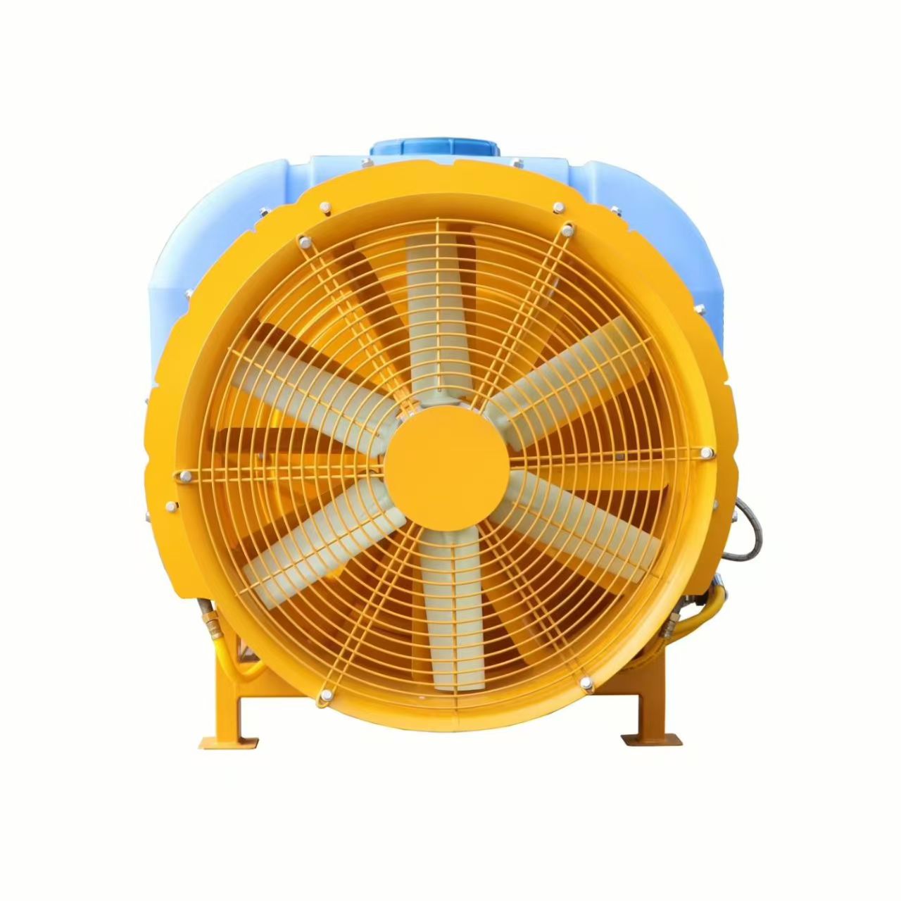 Maataloustraktorin ilmapuhallusruisku hedelmäpuille