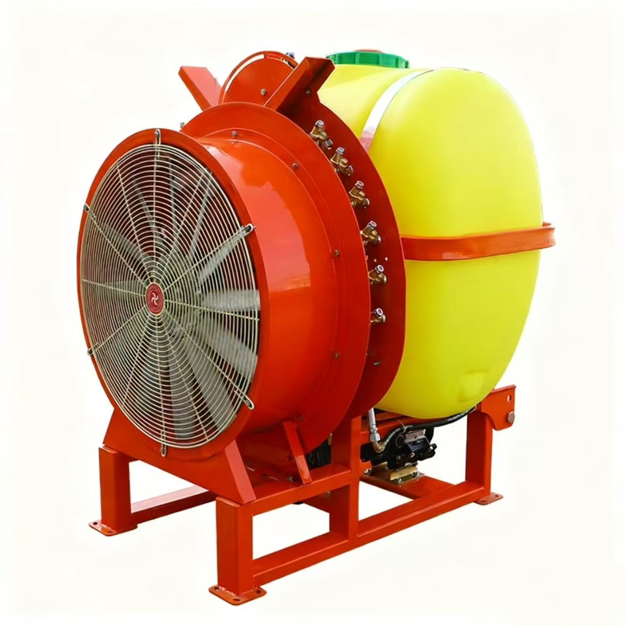 Maatalouden hedelmäpuuhun kiinnitettävä paineilmaruisku