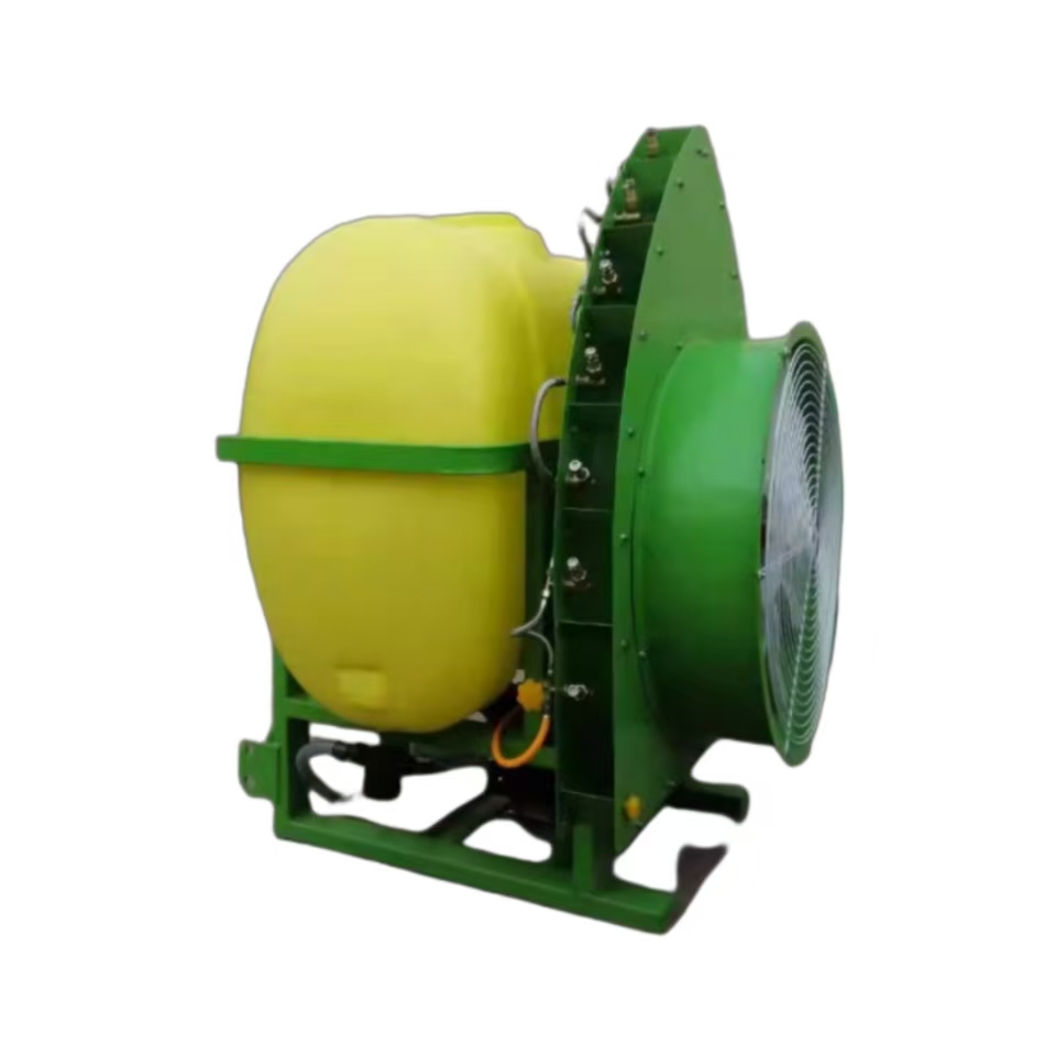 Maatalouskoneisiin asennettu ilmapuhallusruisku hedelmätarhaan